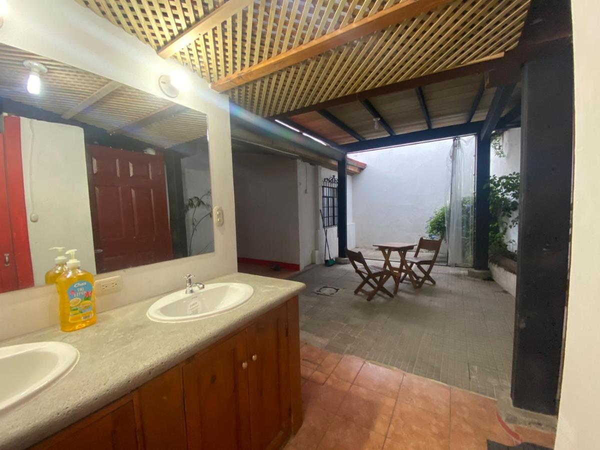 El Extranjero Hostal Antigua Exteriér fotografie
