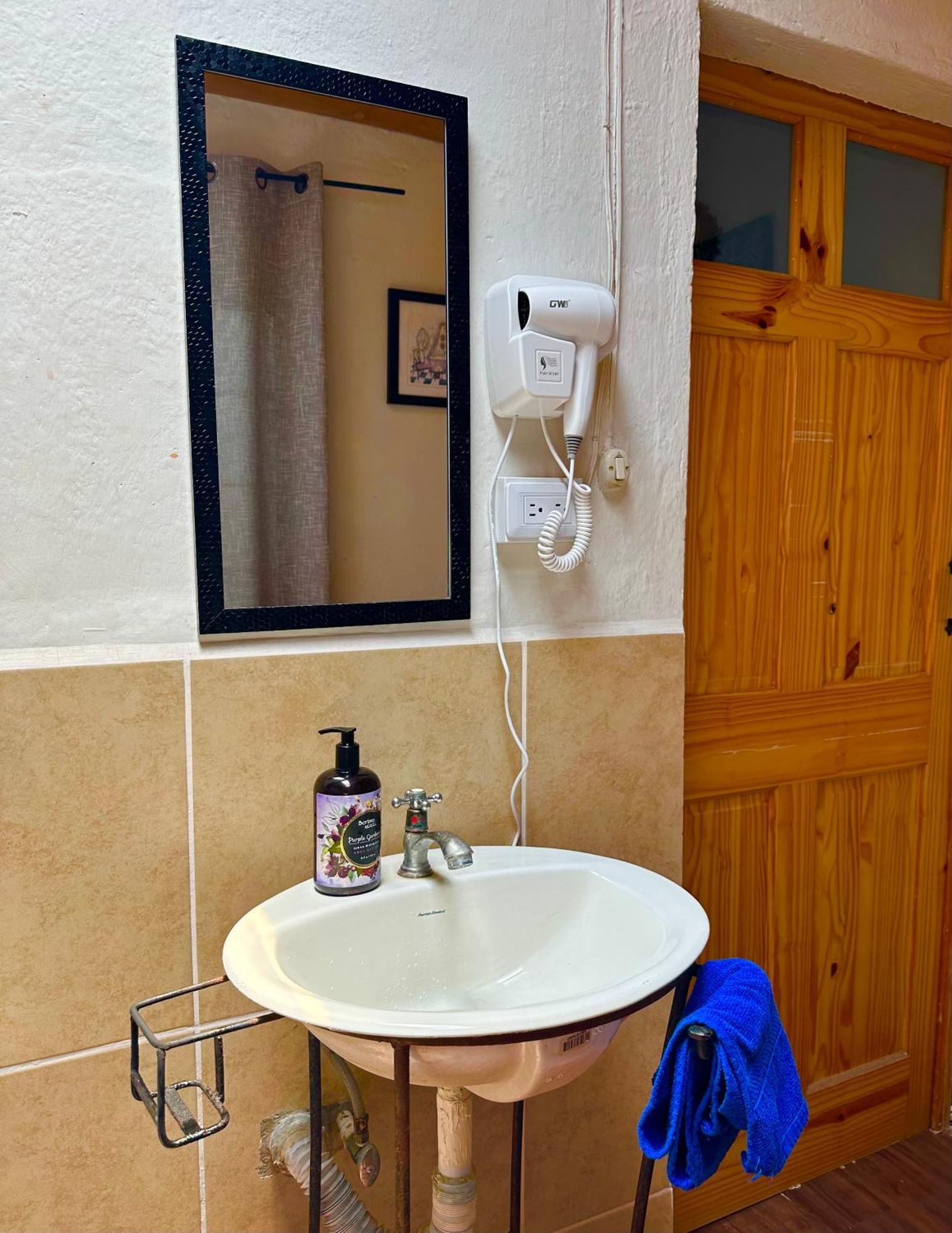 El Extranjero Hostal Antigua Exteriér fotografie